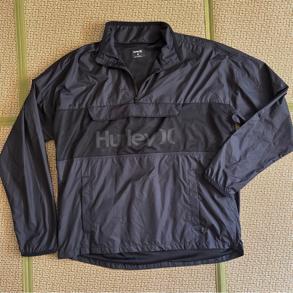 Hurley Black Windbreaker/Warm-Up Jacket w/Large Front Pocket - Medium